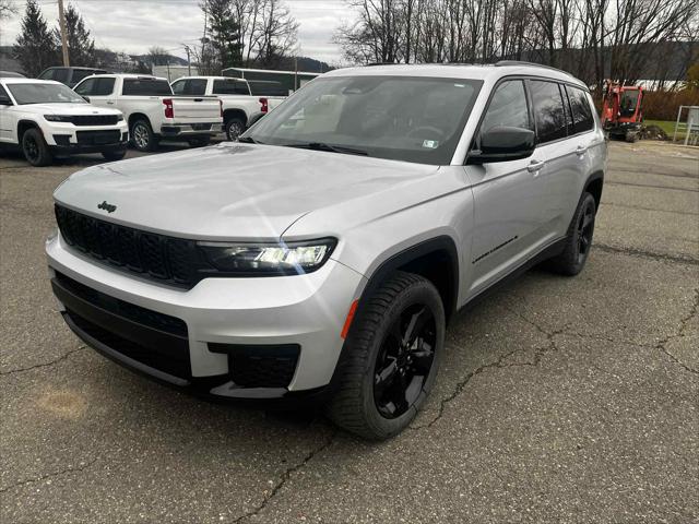 2023 Jeep Grand Cherokee L Altitude 4x4 2023 Jeep Grand Cherokee L Altitude 4x4