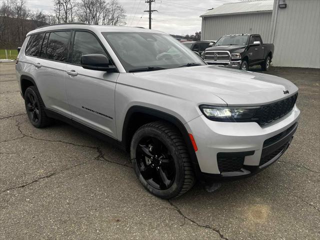 2023 Jeep Grand Cherokee L Altitude 4x4 2023 Jeep Grand Cherokee L Altitude 4x4