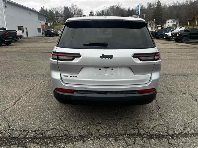 2023 Jeep Grand Cherokee L Altitude 4x4 2023 Jeep Grand Cherokee L Altitude 4x4