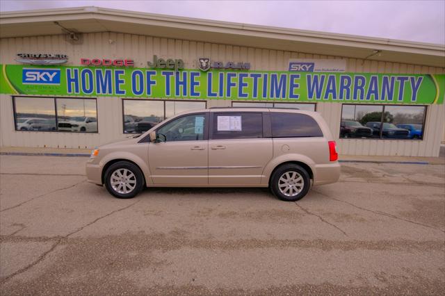 2013 Chrysler Town and Country Touring