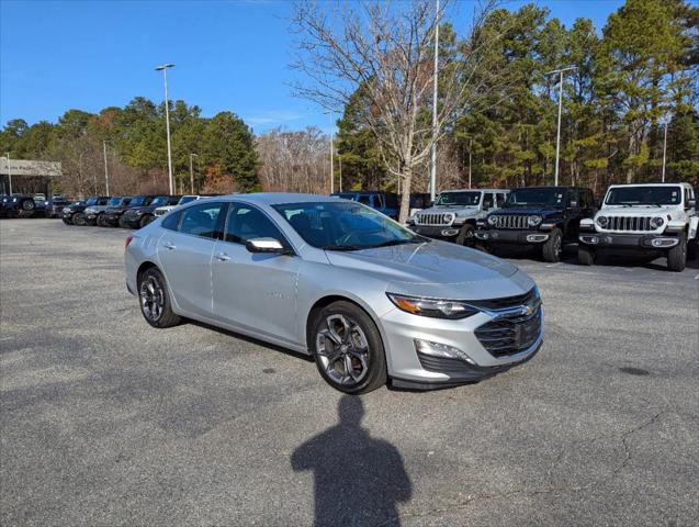 2022 Chevrolet Malibu FWD LT