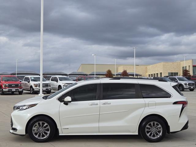 2021 Toyota Sienna XLE