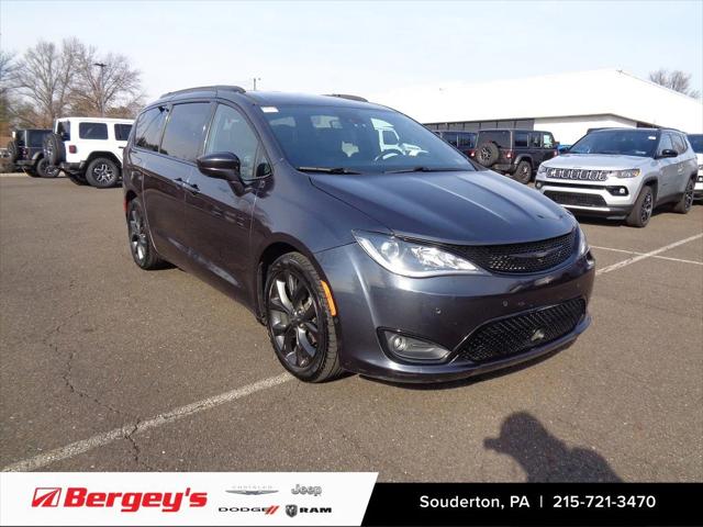 2020 Chrysler Pacifica Touring L