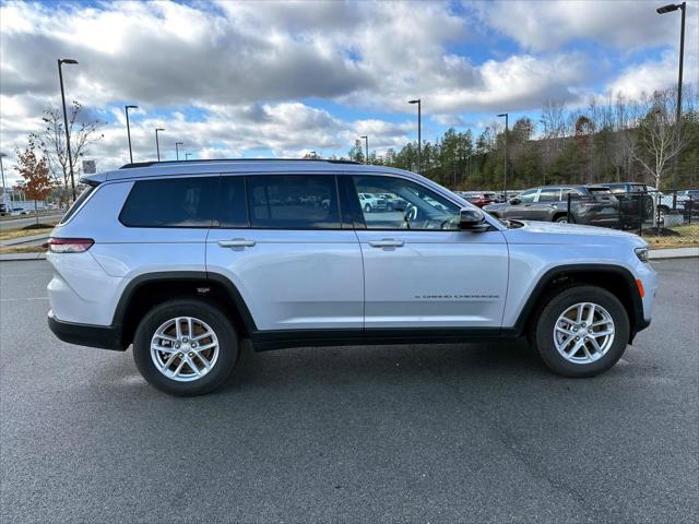 2023 Jeep Grand Cherokee L Laredo 4x4