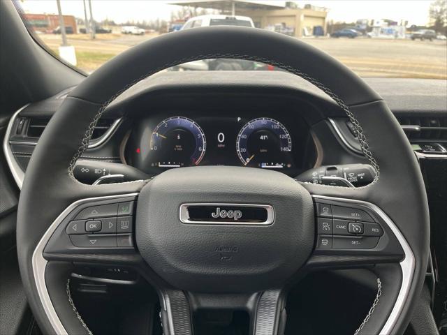 2025 Jeep Grand Cherokee L Laredo 4x4