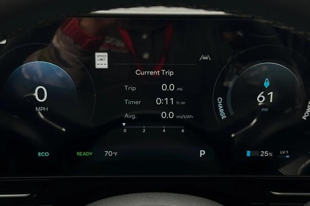 2025 Hyundai Kona EV SEL