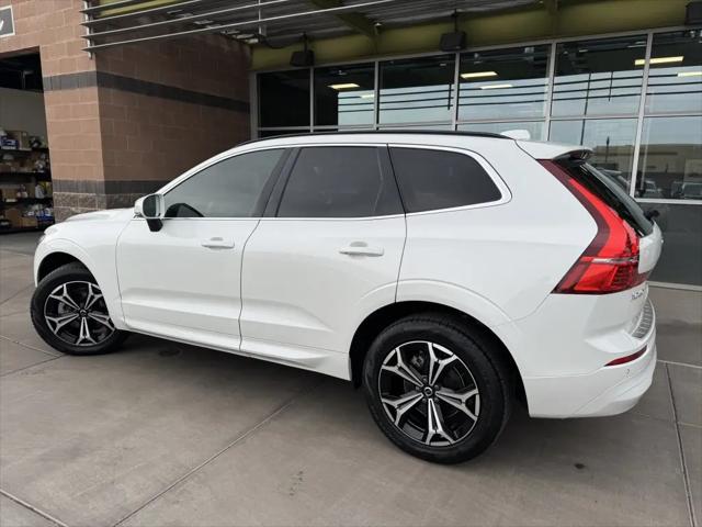 2022 Volvo XC60 B5 Momentum