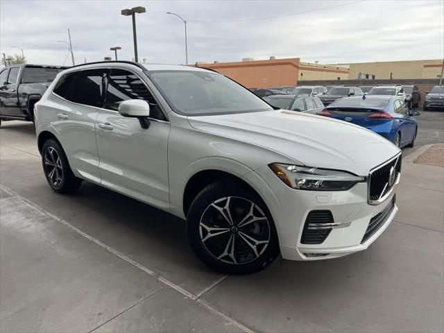 2022 Volvo XC60 B5 Momentum