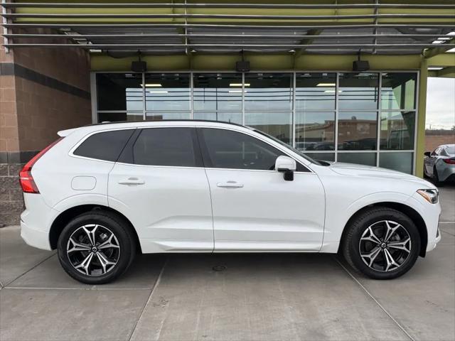 2022 Volvo XC60 B5 Momentum