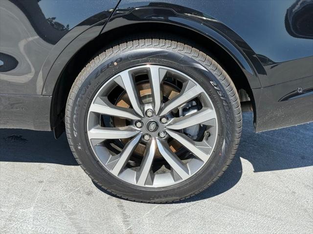 2025 Land Rover Discovery P360 Dynamic SE