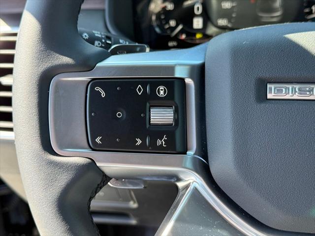 2025 Land Rover Discovery P360 Dynamic SE