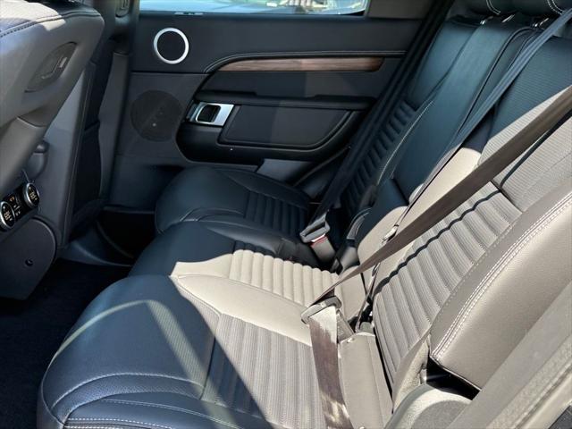 2025 Land Rover Discovery P360 Dynamic SE