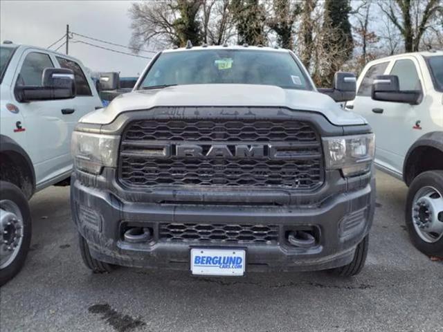 2024 RAM Ram 5500 Chassis Cab RAM 5500 TRADESMAN CHASSIS CREW CAB 4X4 84 CA