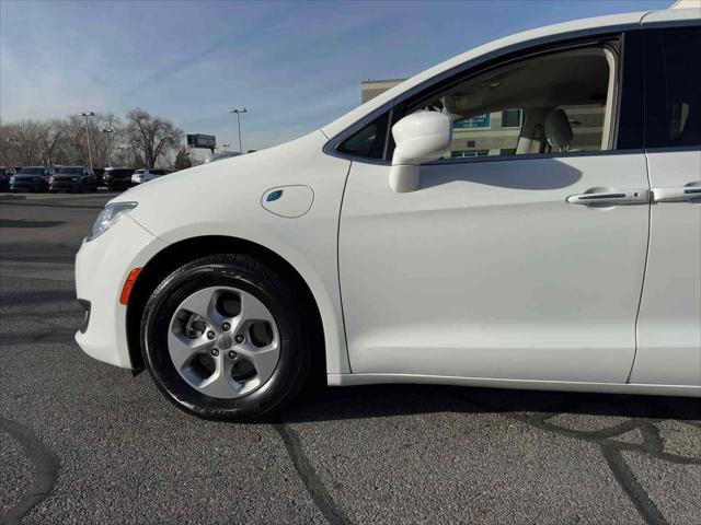 2018 Chrysler Pacifica Hybrid Touring Plus