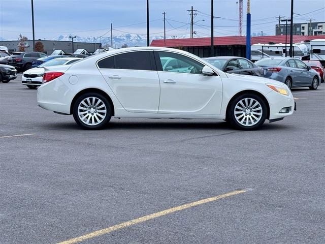 2012 Buick Regal Premium 1