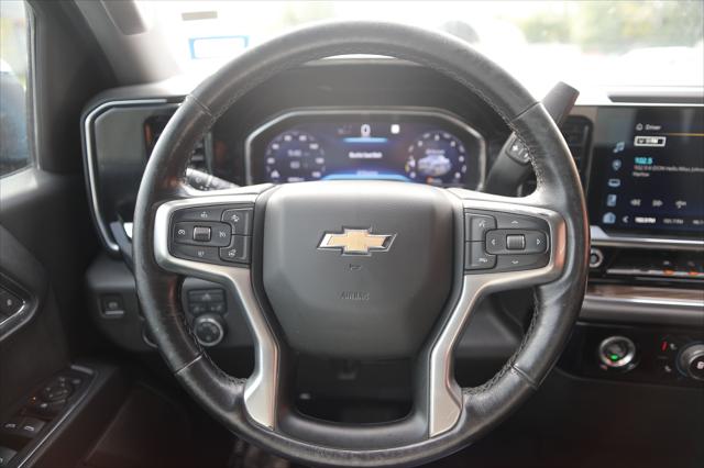 2022 Chevrolet Silverado 1500 2WD Crew Cab Standard Bed LT