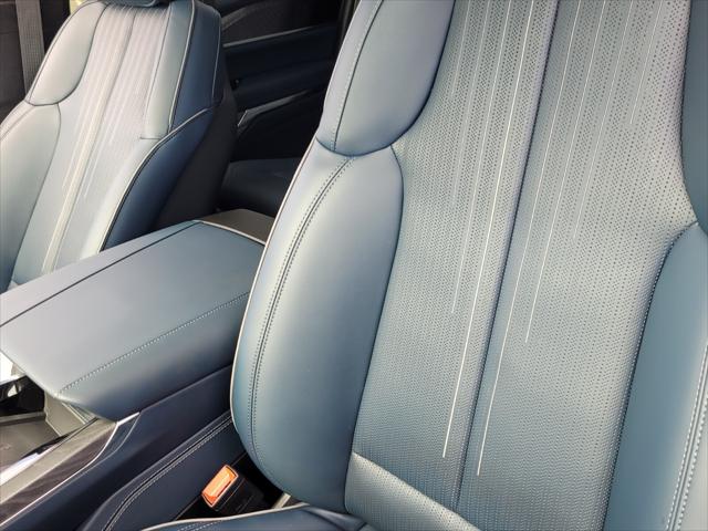 2025 Cadillac Escalade Sport 2