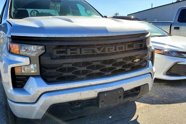 2022 Chevrolet Silverado 1500 4WD Crew Cab Short Bed Custom