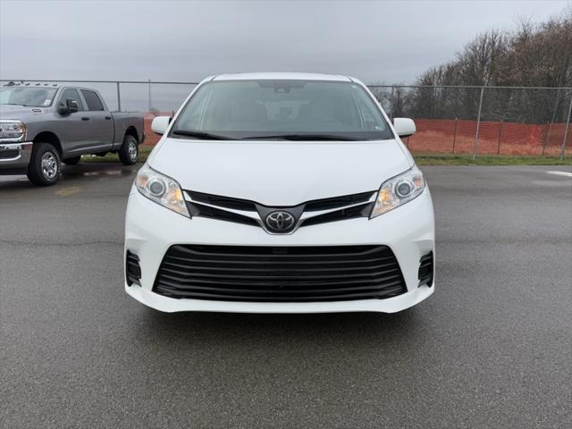 2020 Toyota Sienna LE