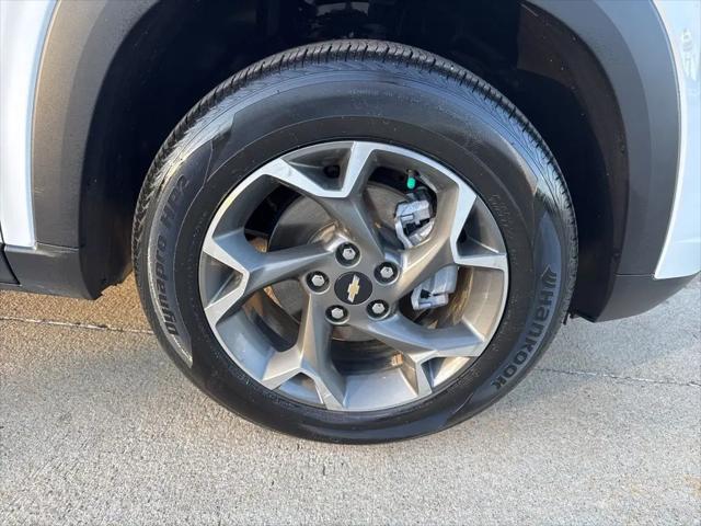 2025 Chevrolet Trax FWD LT