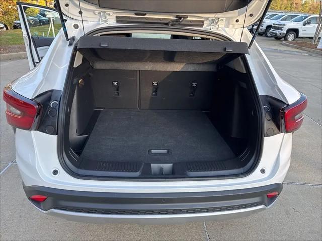 2025 Chevrolet Trax FWD LT