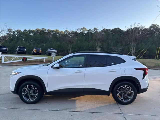 2025 Chevrolet Trax FWD LT
