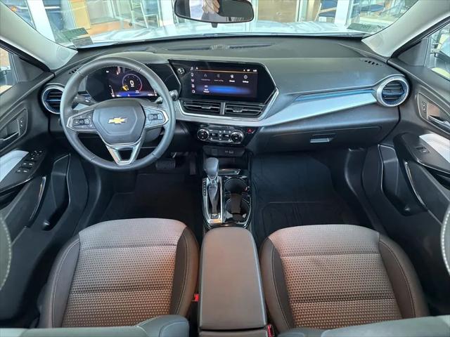 2025 Chevrolet Trax FWD LT