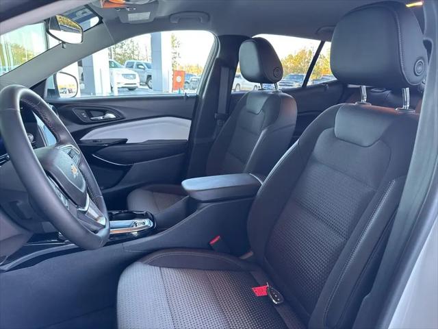 2025 Chevrolet Trax FWD LT