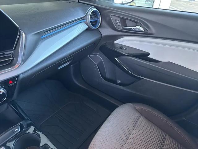 2025 Chevrolet Trax FWD LT