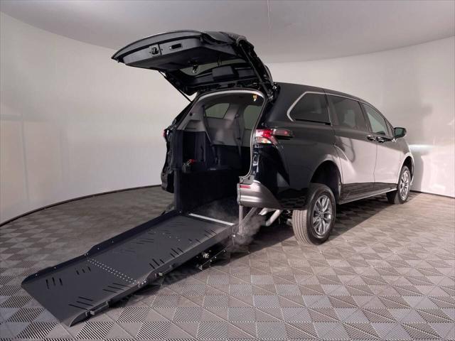 2023 Toyota Sienna LE for sale in Phoenix, AZ