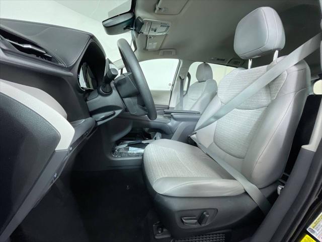 2023 Toyota Sienna LE