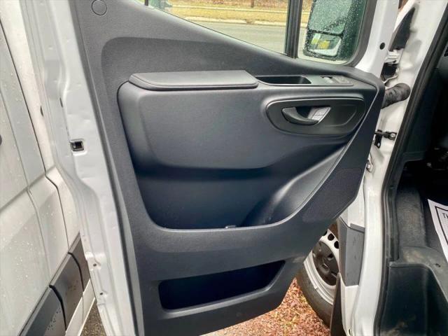 2023 Mercedes-Benz Sprinter 2500 High Roof 4-Cyl Gas