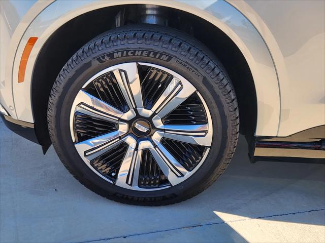 2025 Cadillac Escalade Luxury 2