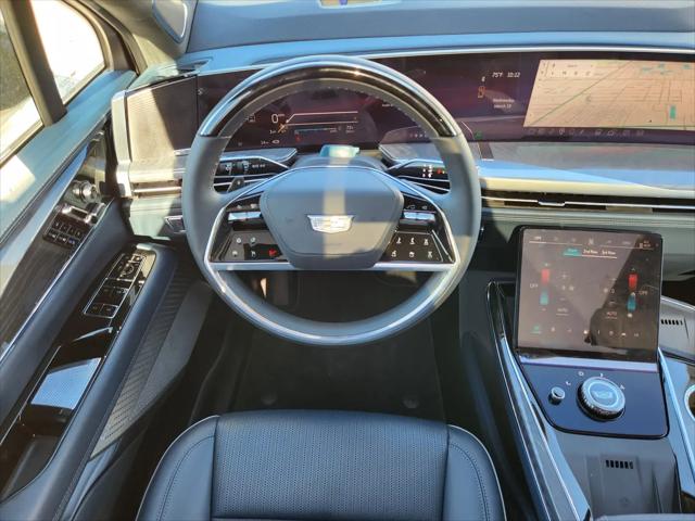 2025 Cadillac Escalade Luxury 2