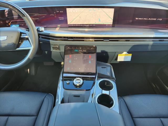 2025 Cadillac Escalade Luxury 2
