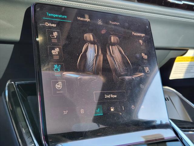 2025 Cadillac Escalade Luxury 2