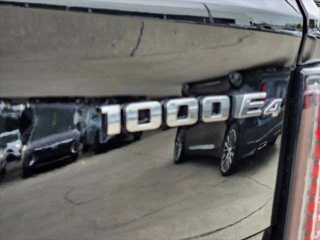 2025 Cadillac Escalade Sport 2