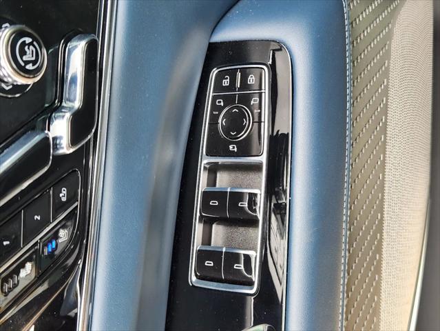 2025 Cadillac Escalade Sport 2