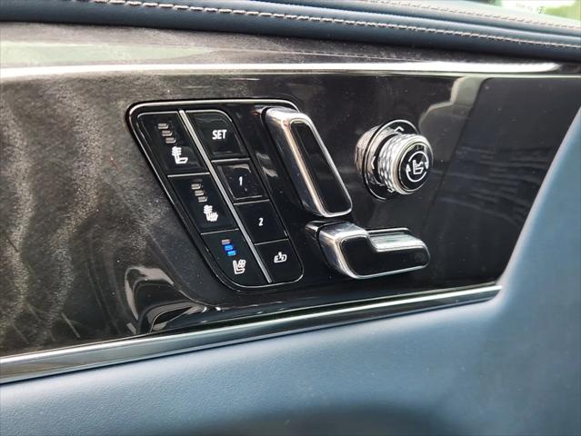 2025 Cadillac Escalade Sport 2