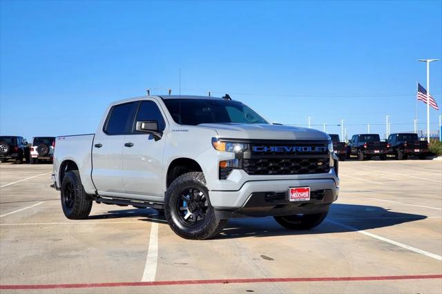 2024 Chevrolet Silverado 1500 4WD Crew Cab Short Bed Custom