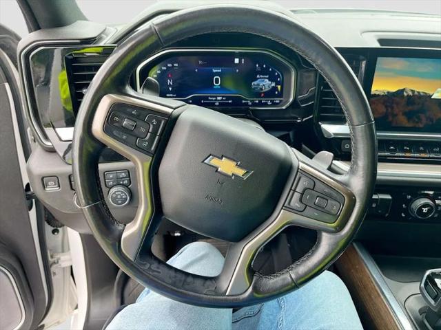 2022 Chevrolet Silverado 1500 4WD Crew Cab Short Bed High Country