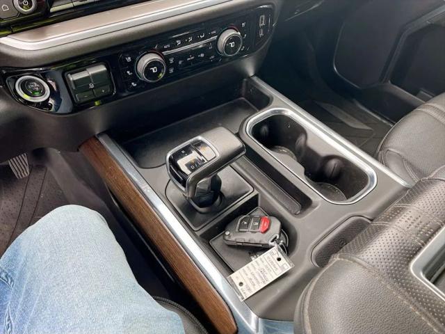 2022 Chevrolet Silverado 1500 4WD Crew Cab Short Bed High Country