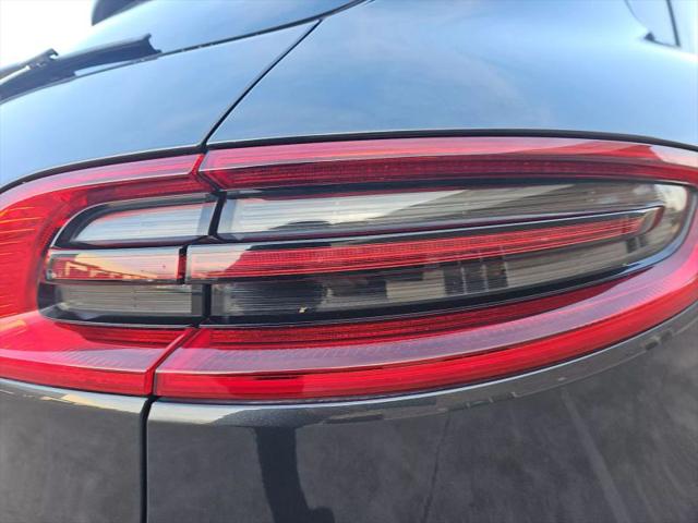 2018 Porsche Macan Sport Edition