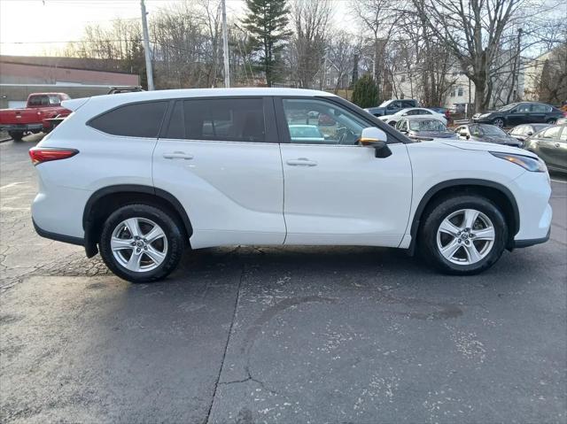 2023 Toyota Highlander LE