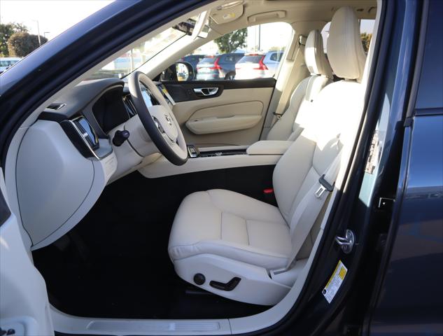 2025 Volvo XC60 Plug-In Hybrid T8 Plus