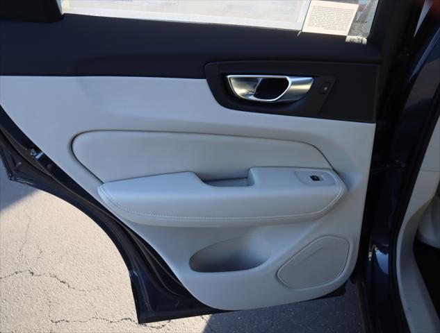 2025 Volvo XC60 Plug-In Hybrid T8 Plus