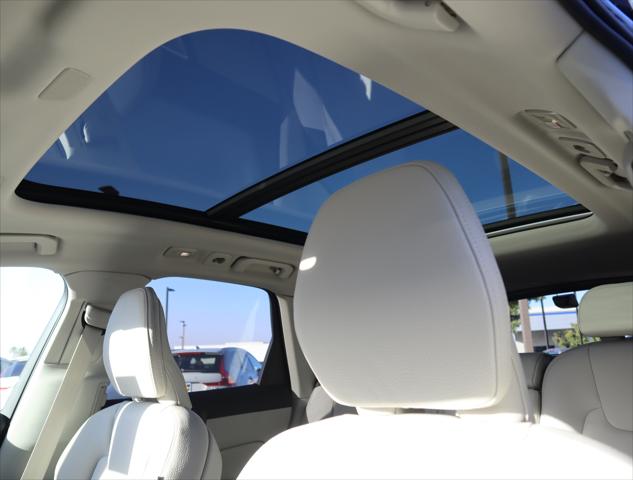 2025 Volvo XC60 Plug-In Hybrid T8 Plus