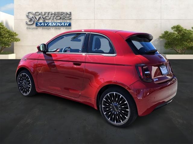 2024 Fiat FIAT 500e 500e INSPI(RED)