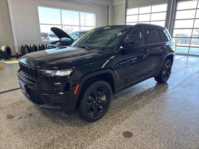 2025 Jeep Grand Cherokee GRAND CHEROKEE ALTITUDE X 4X4