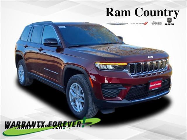 2025 Jeep Grand Cherokee GRAND CHEROKEE LAREDO X 4X4